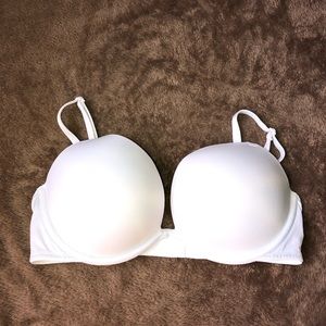Pink Victoria Secret bombshell bra